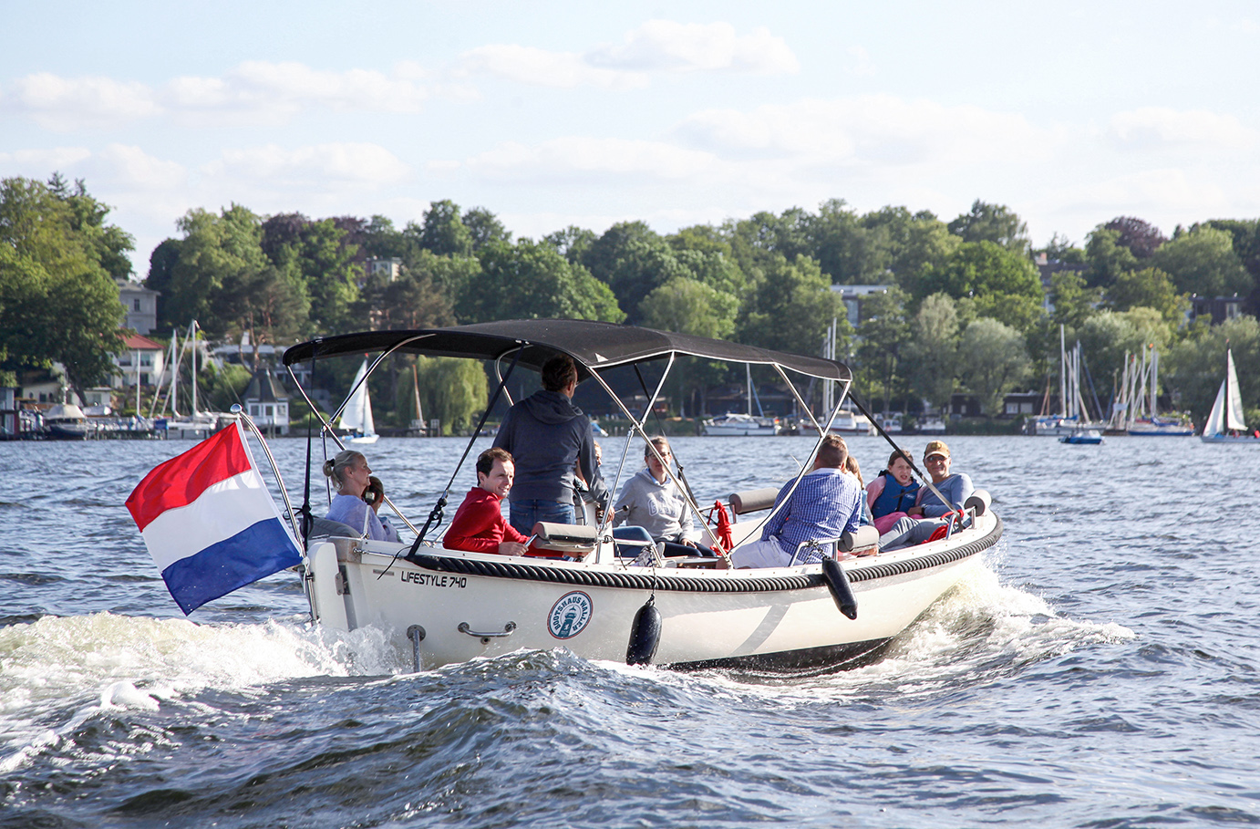 50 ps Motorboot mieten Berlin