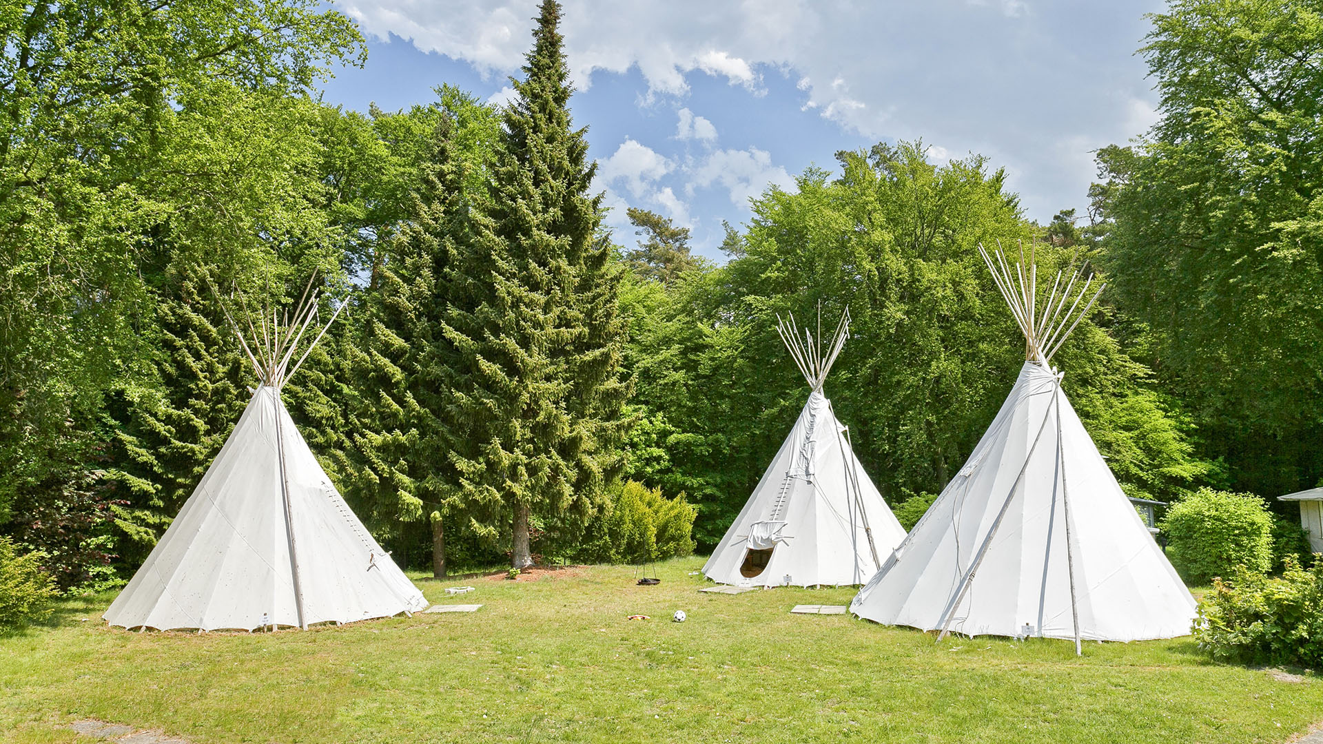 Außergewöhnlich Übernachten im Tipi Bleckede für 2 (1 Nacht)