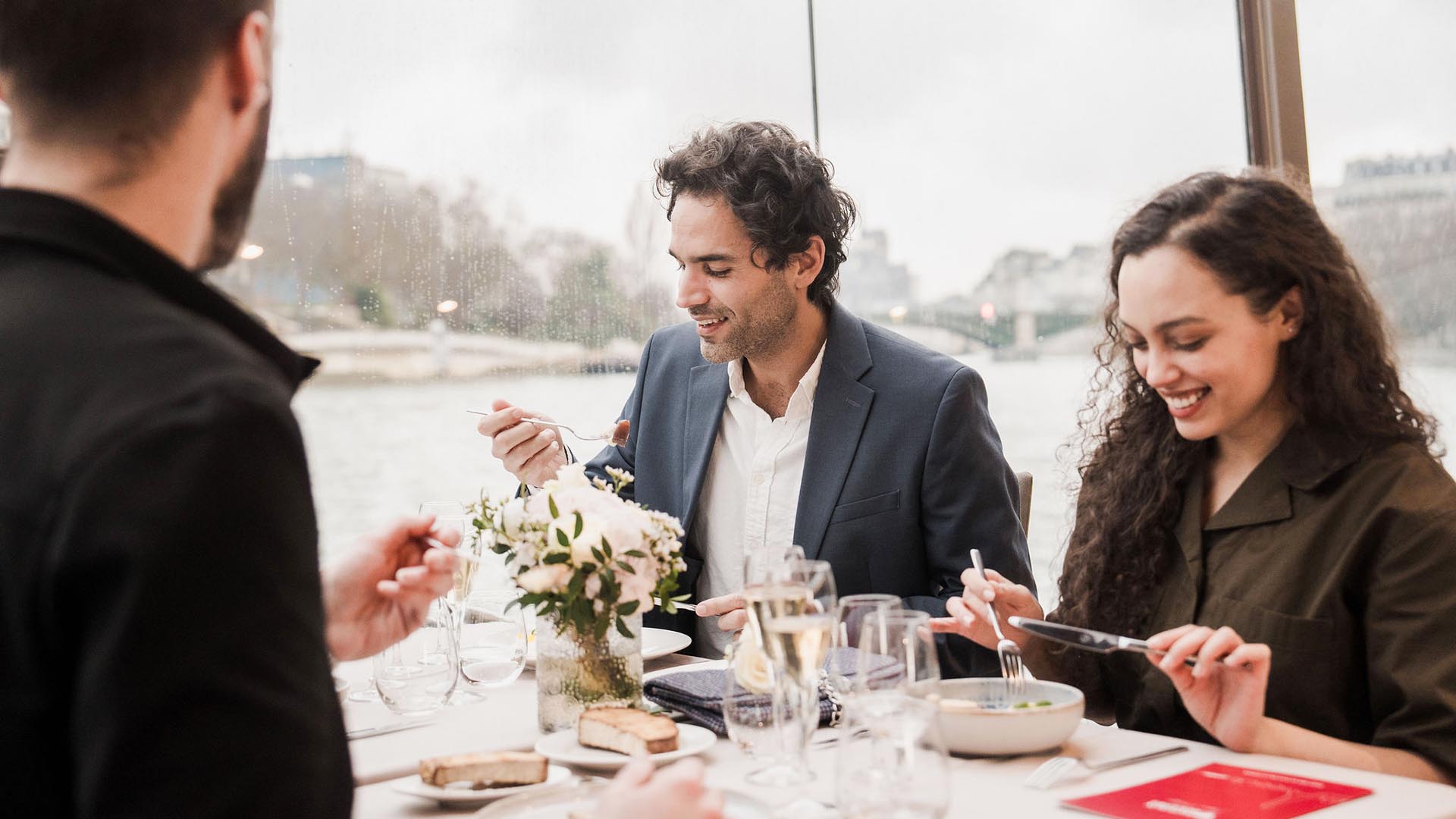 Bootsfahrt auf der Seine in Paris mit Dinner