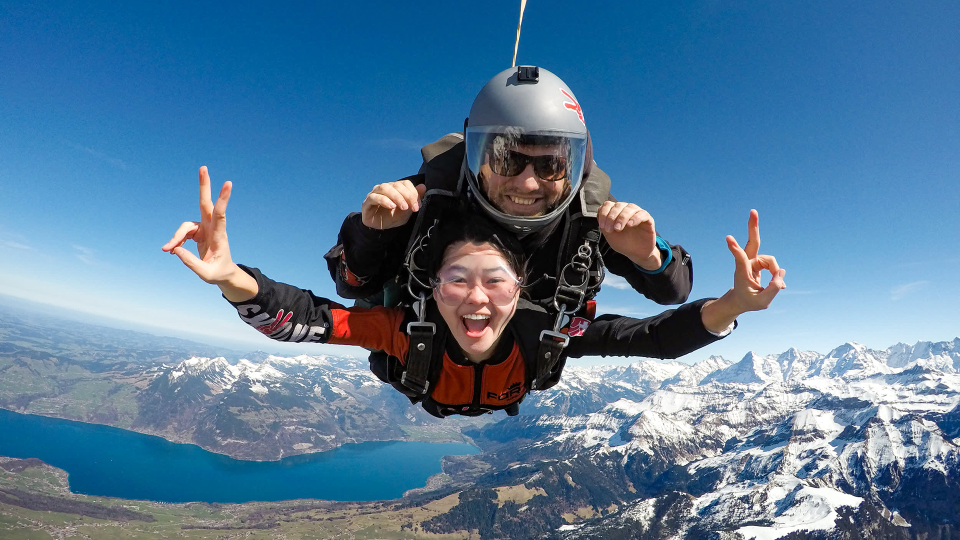 Flugzeug Fallschirmsprung Interlaken-Reichenbach