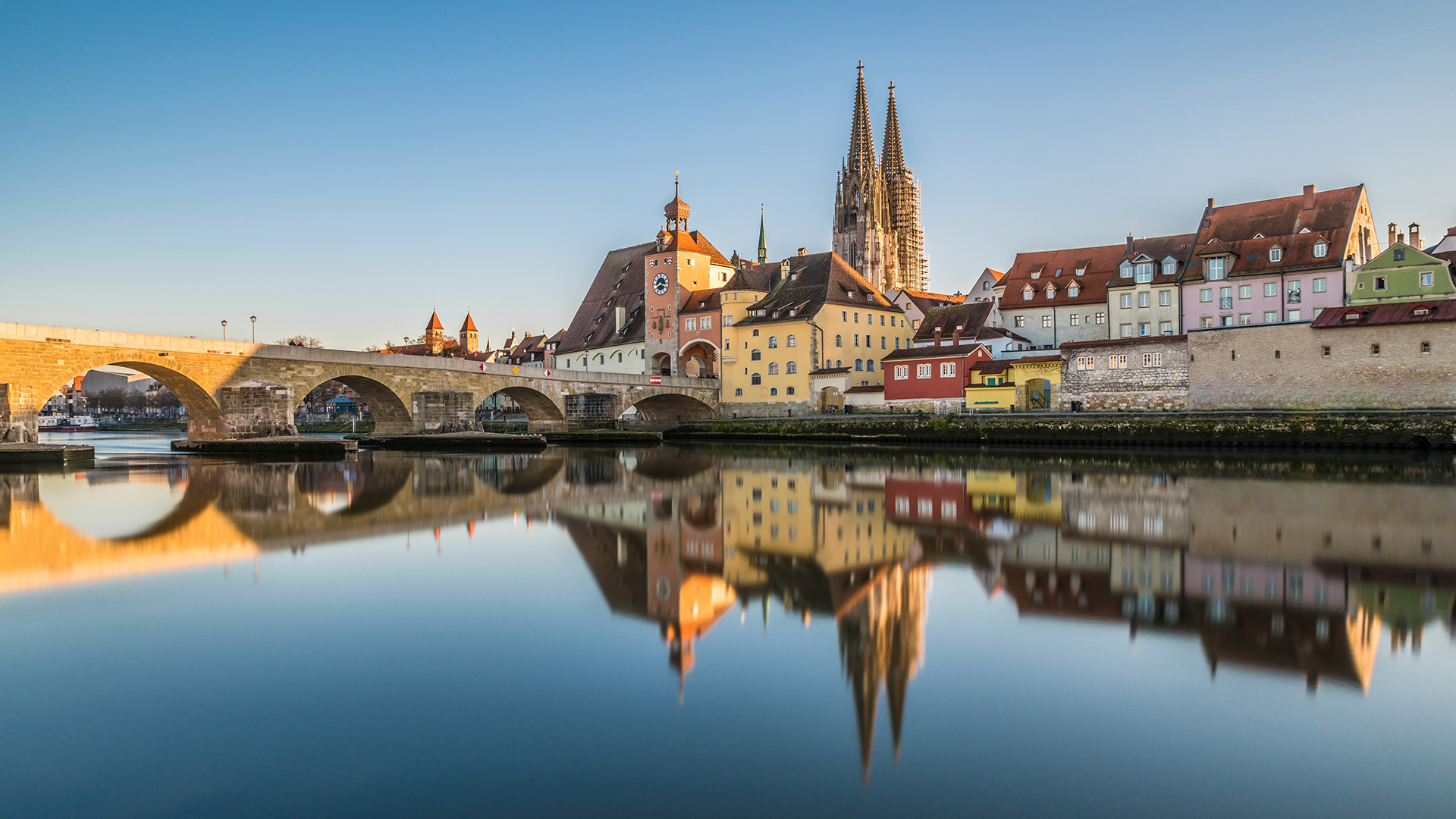 Frühstück & Stadtführung Regensburg für 2