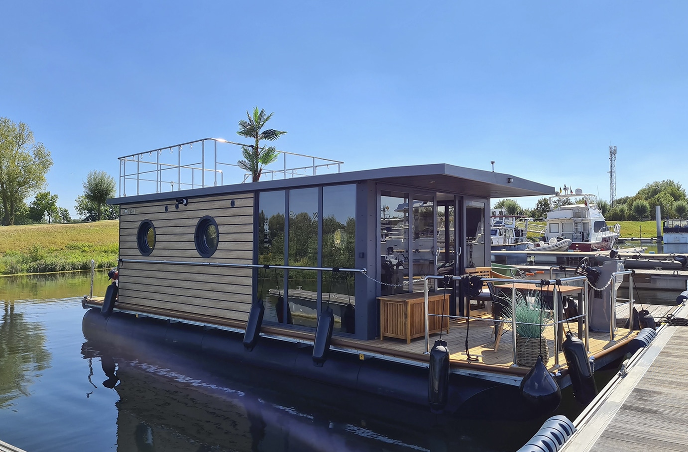 Hausboot Übernachtung auf der Maas (Fr-Mo) - Comfort XL