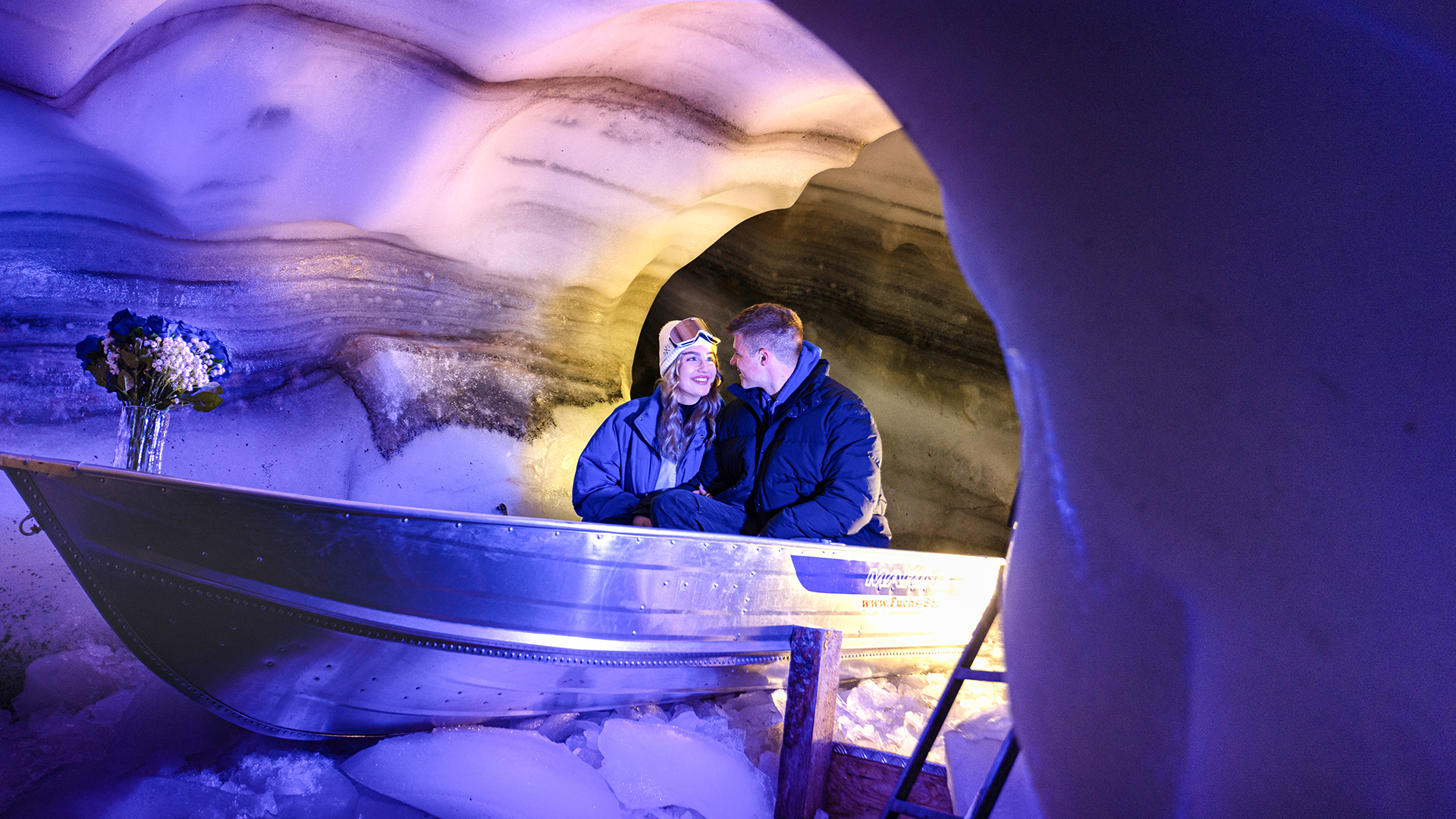 Hintertuxer Gletscher Tour im Natureispalast für 2
