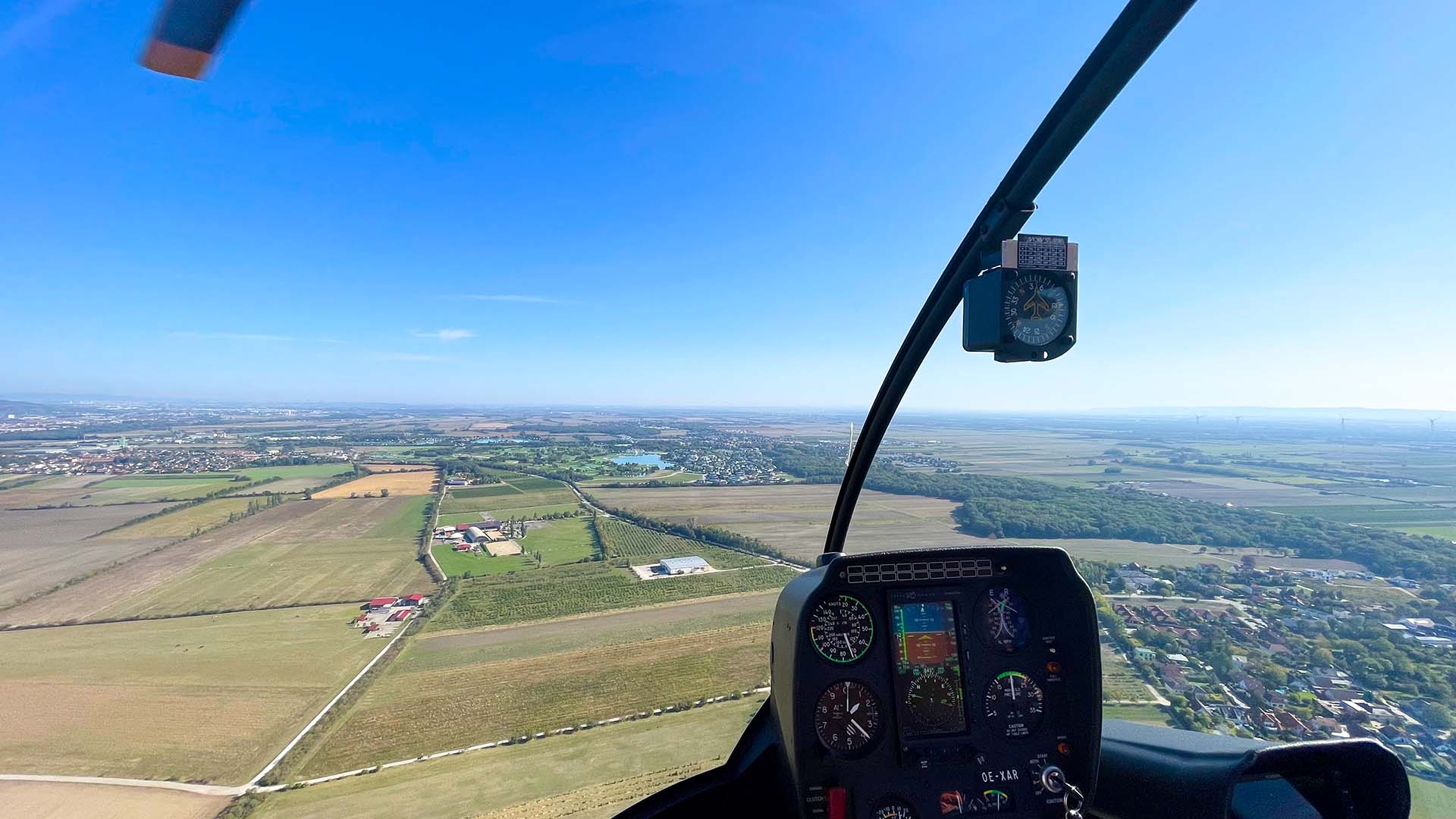 Hubschrauber selber fliegen Kottingbrunn (30 Min.)