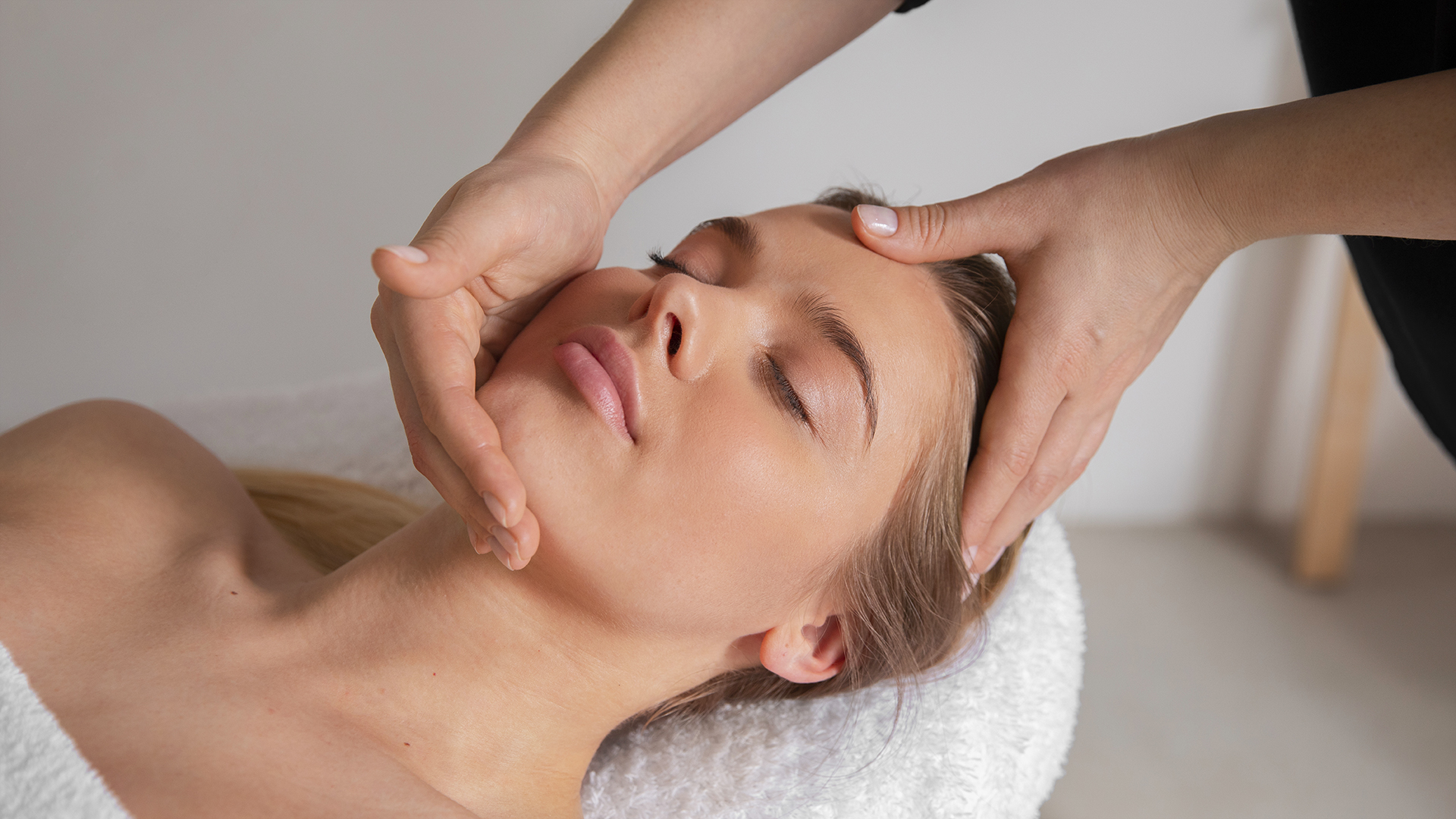 Japanische Gesichtsmassage München