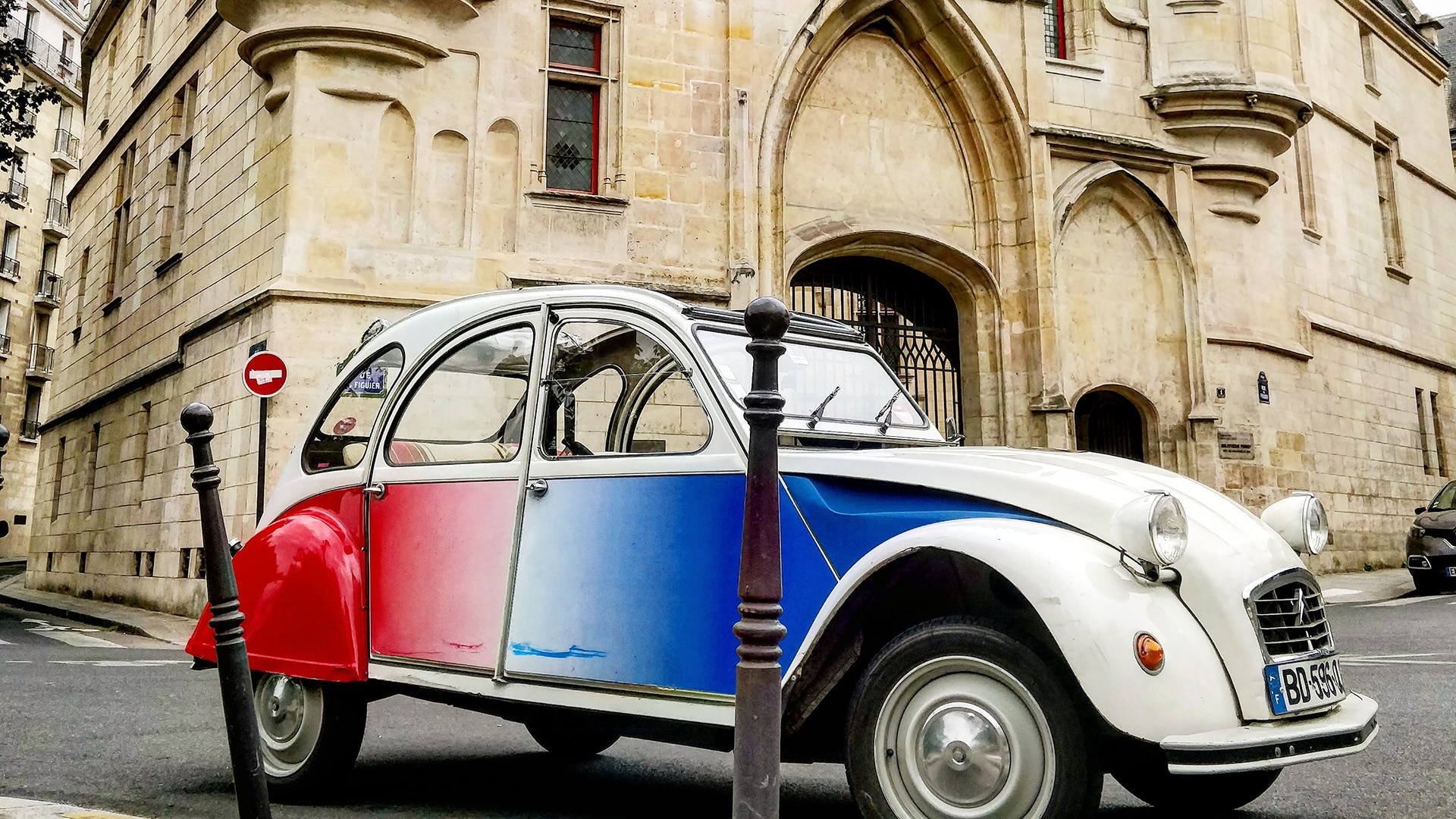 Paris Sightseeing in der Ente für 2