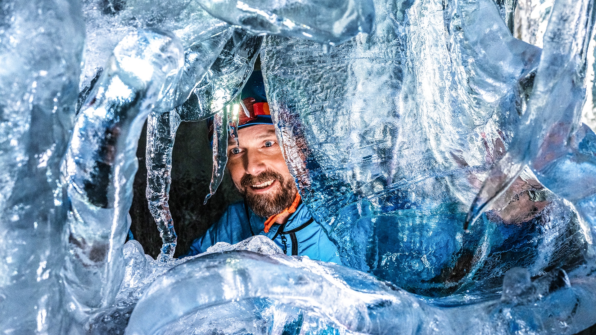 Tour durch den Natureispalast im Hintertuxer Gletscher