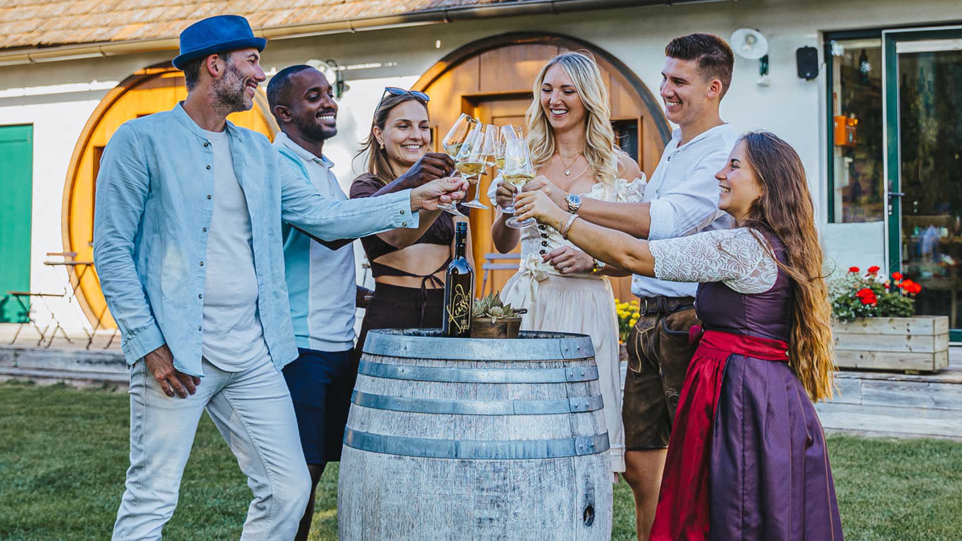 Übernachtung im Weinfass-Chalet für 6 Grub an der March