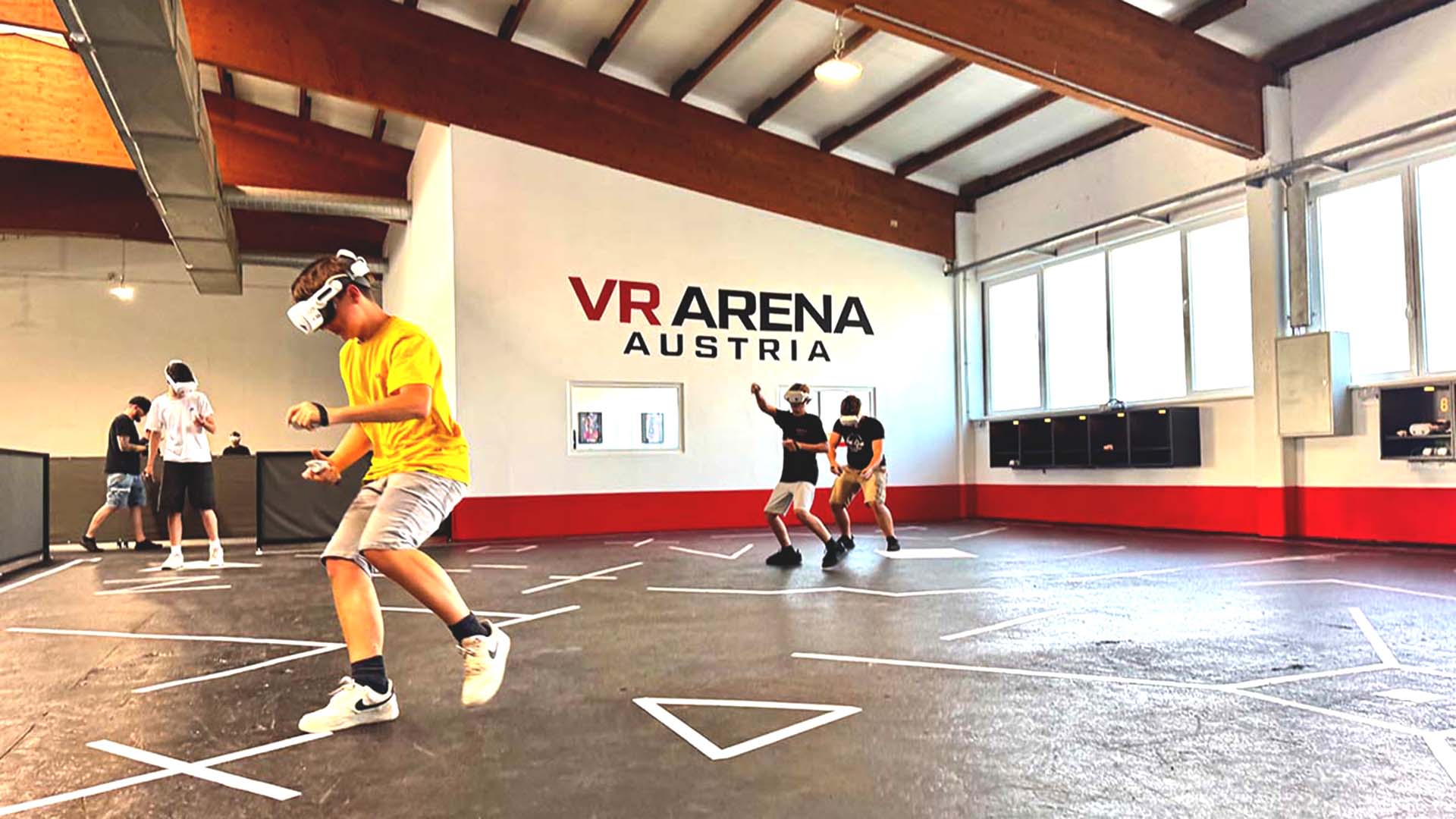 Virtual Reality Arena Pucking