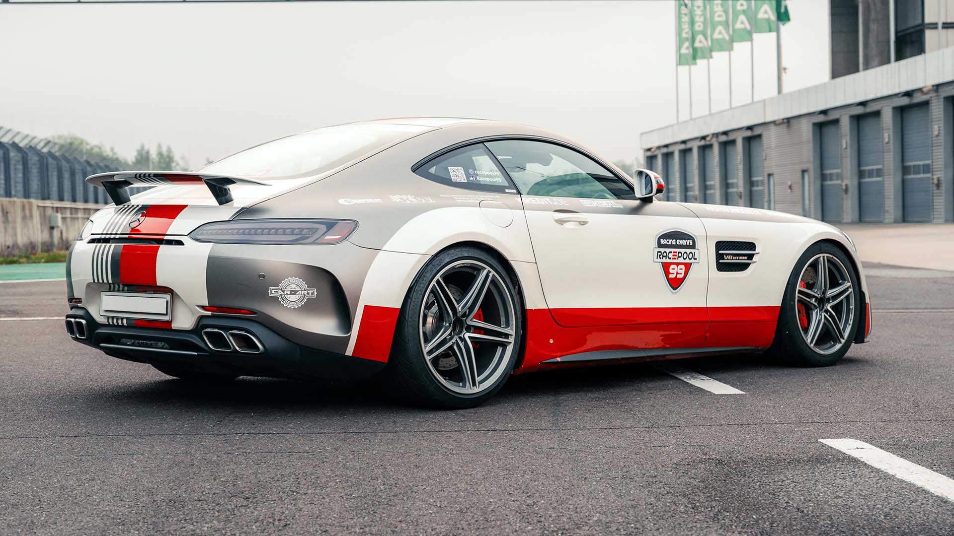 Young Driver im Mercedes AMG (2 Rd.)